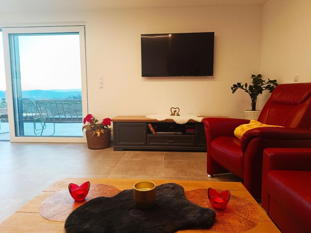 Mc Home Neues und sonniges Doppelhaus, Top 2 mit grossen Garten und E-Ladestation in Dobl bei Graz