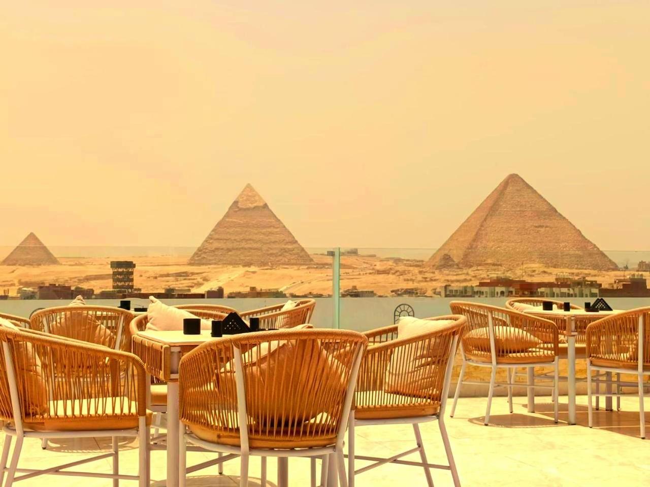 PyramidS GoLDeN TempLE HoTeL