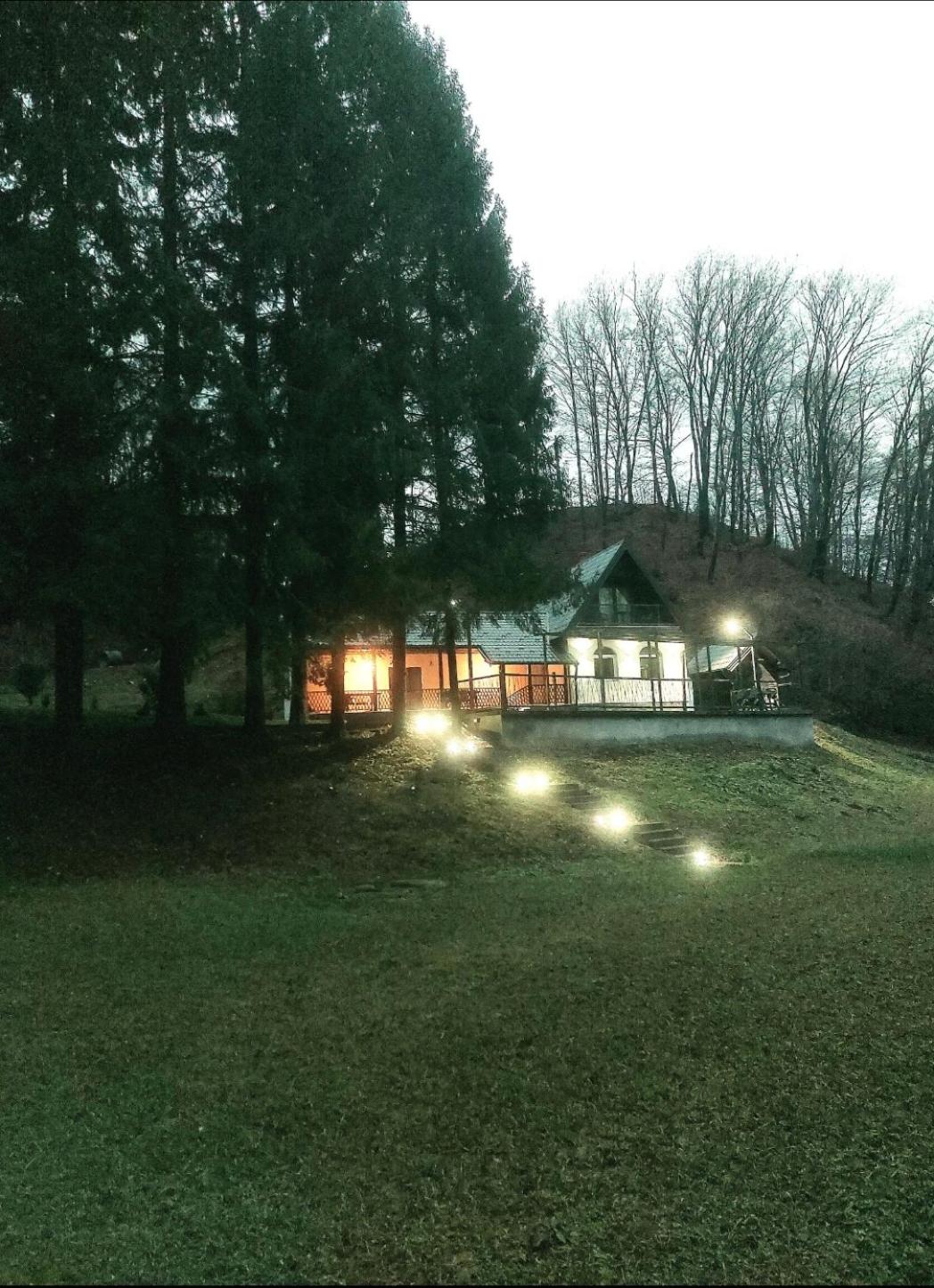 Vikendica Tuzla, Dolina mira