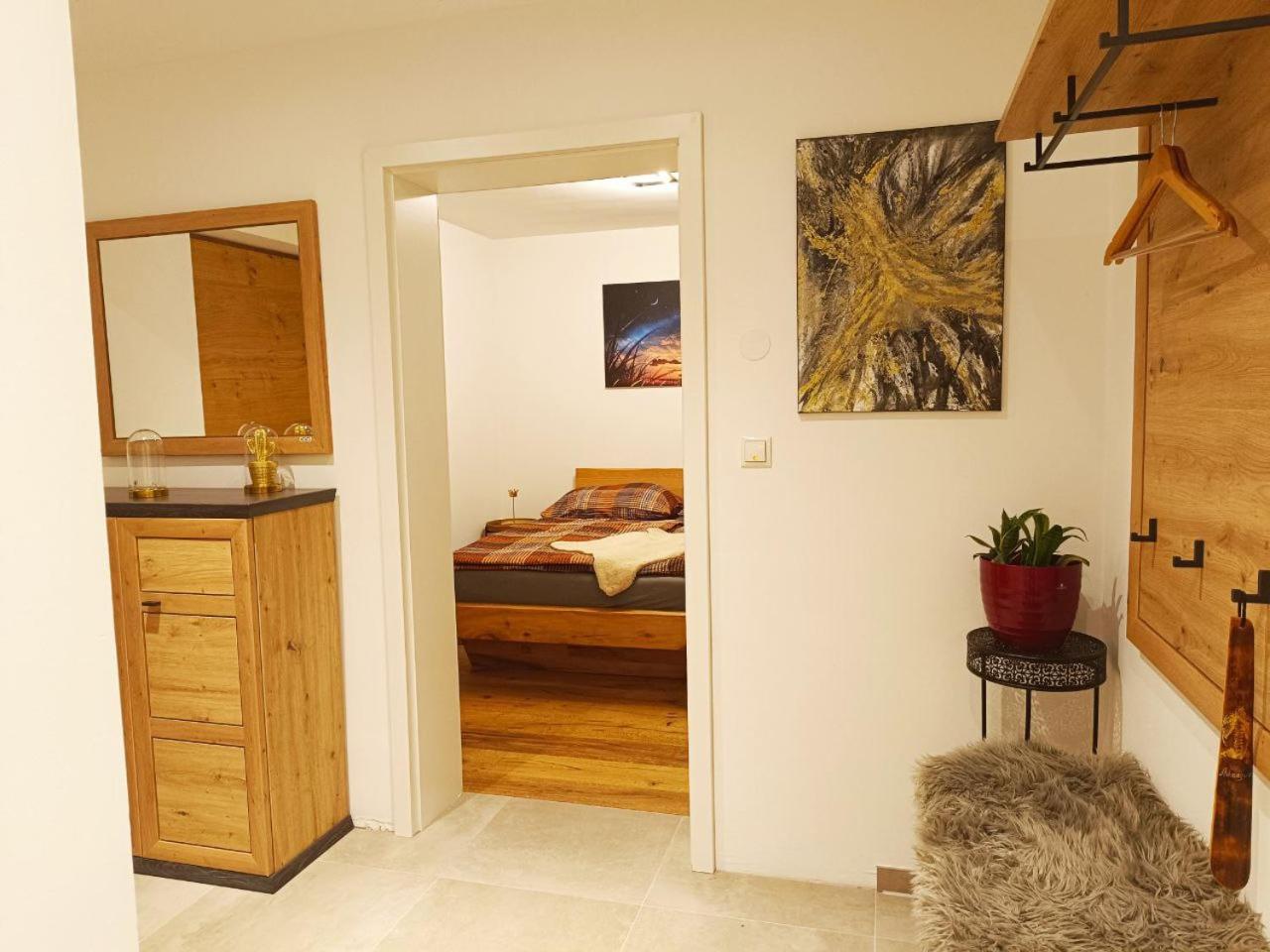 Mc Home Neues und sonniges Doppelhaus, Top 2 mit grossen Garten und E-Ladestation in Dobl bei Graz