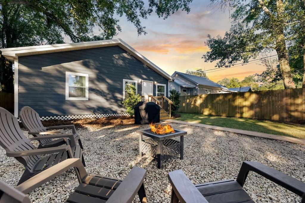NEW WIFI Fire Pit OWA Foley Sportsplex Fenced Yard view 2