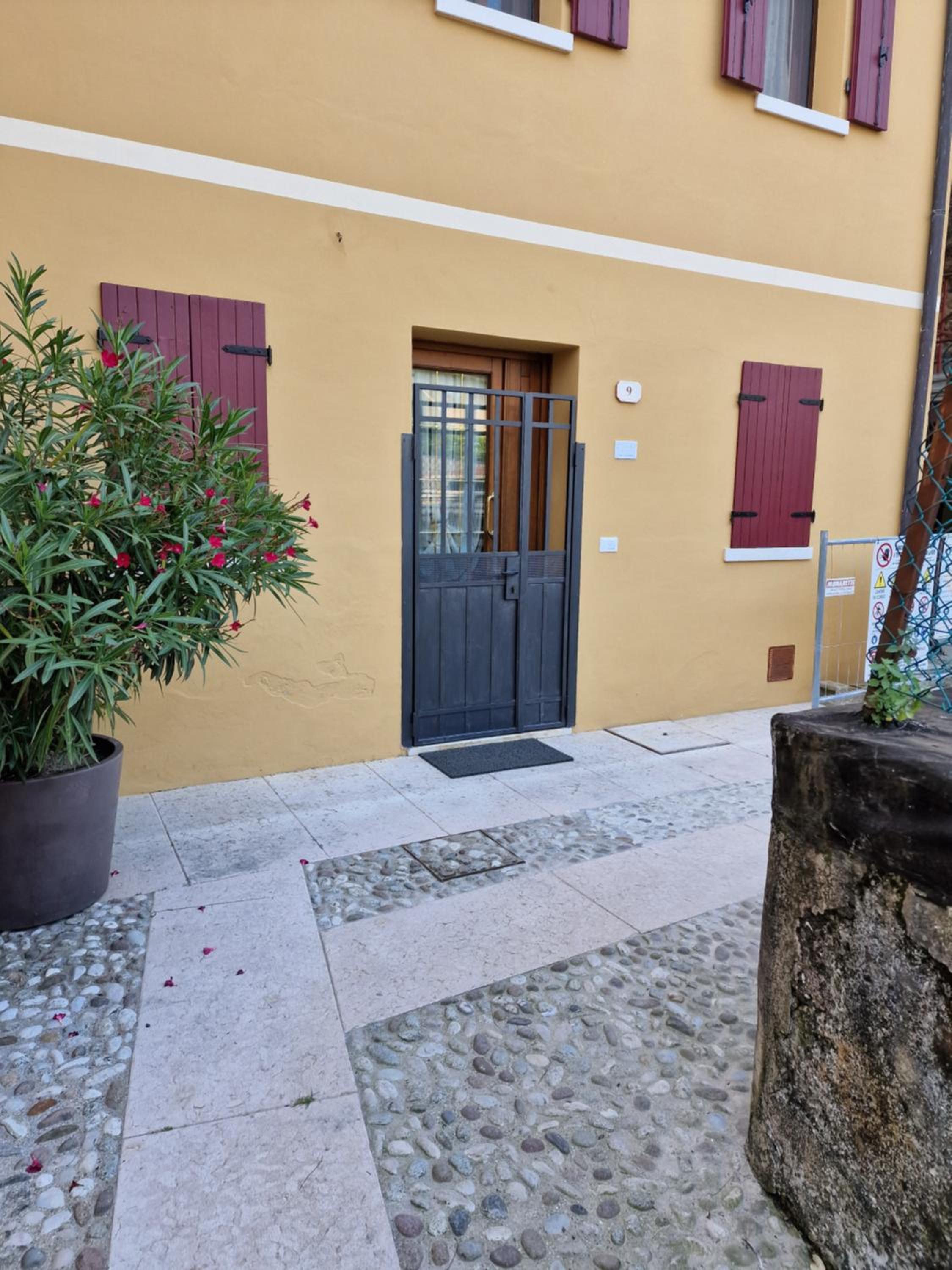 Il Vicoletto view 2