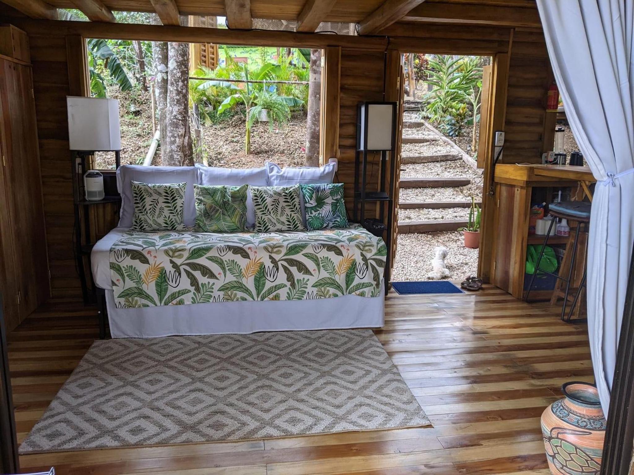 Eco-Turismo Guayacanes