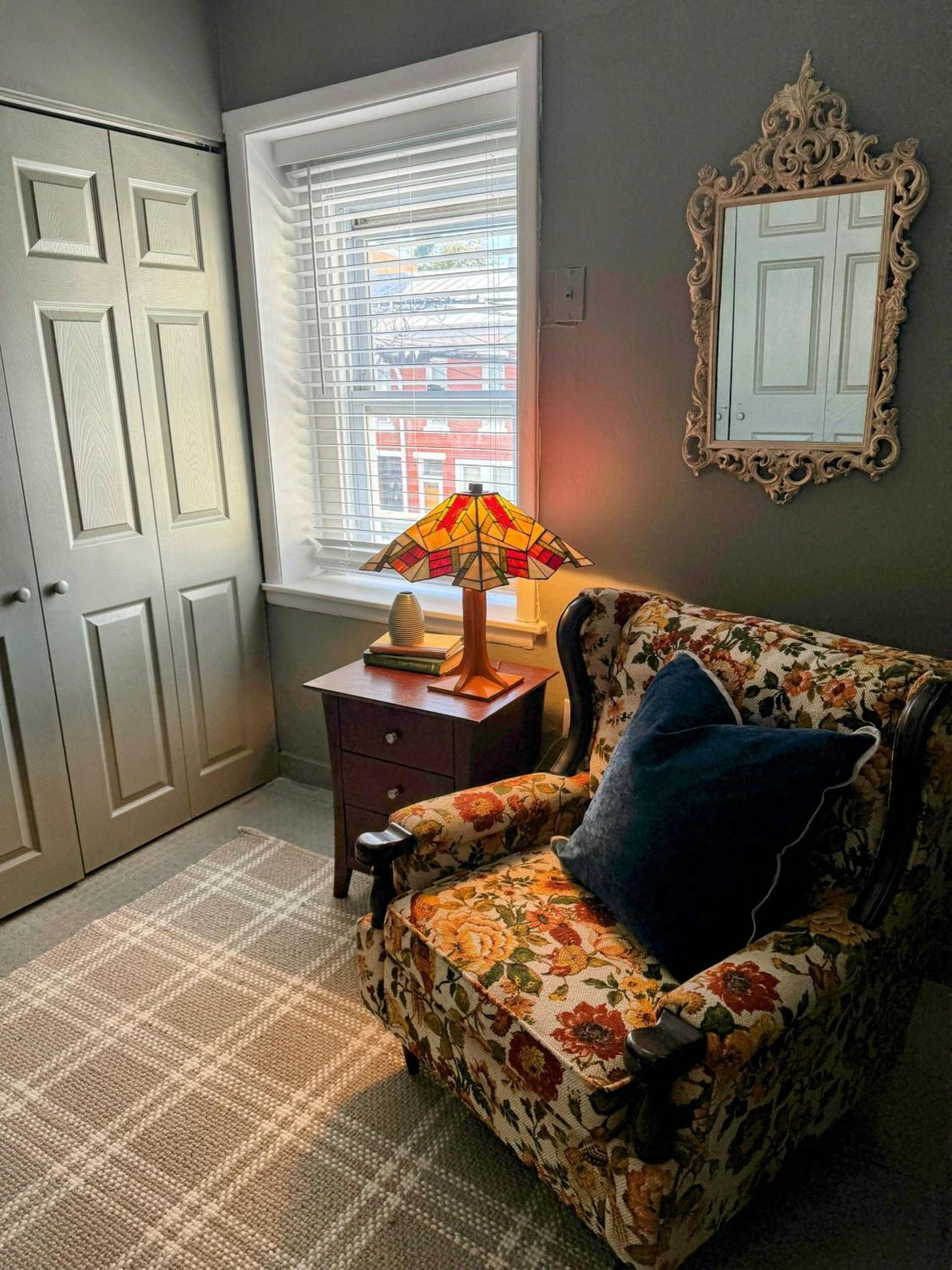Large Bi-level Apartment in Heart of Manayunk