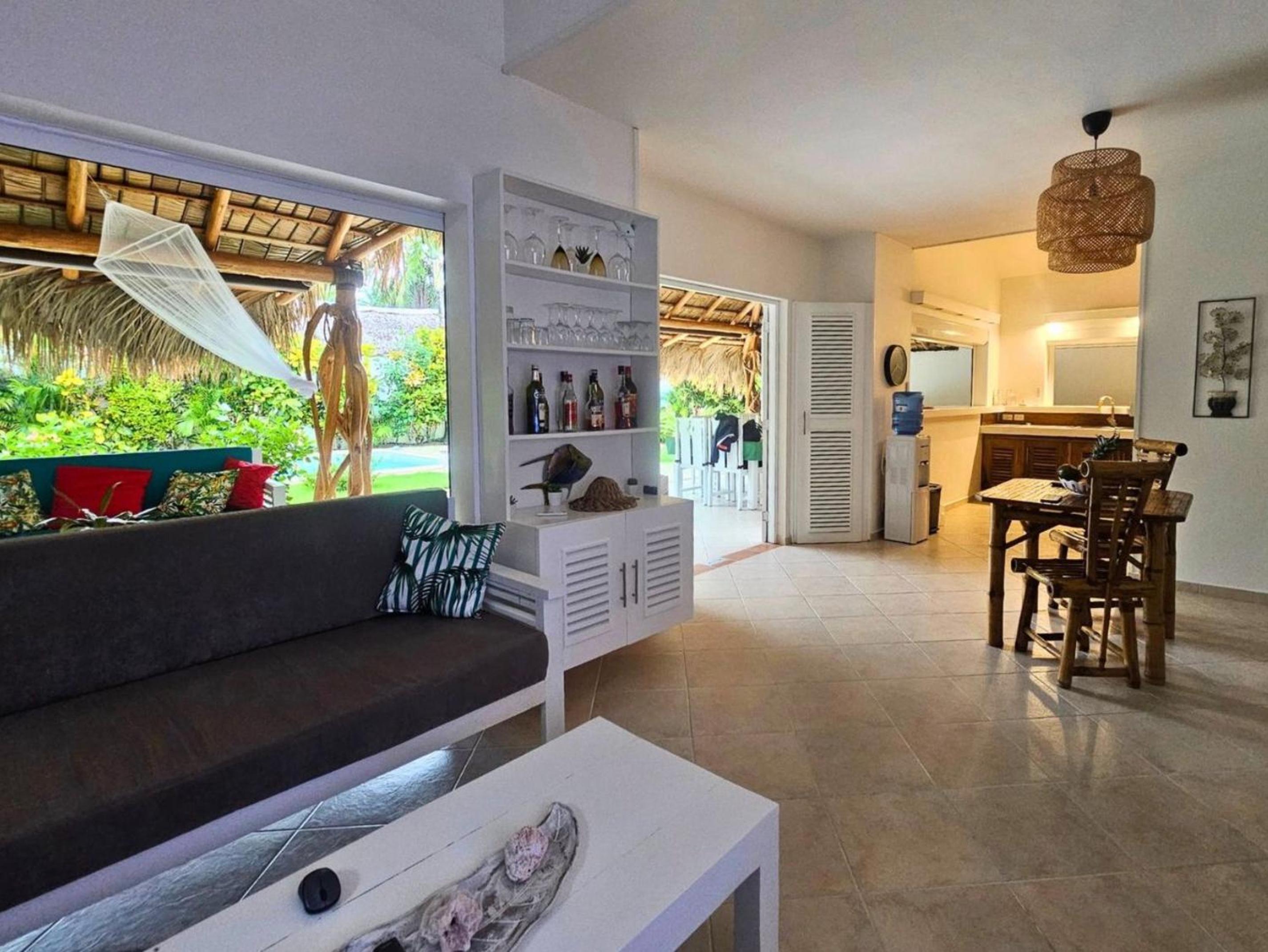 Tropical House with Bungalow and Pool Near Playa Poppy