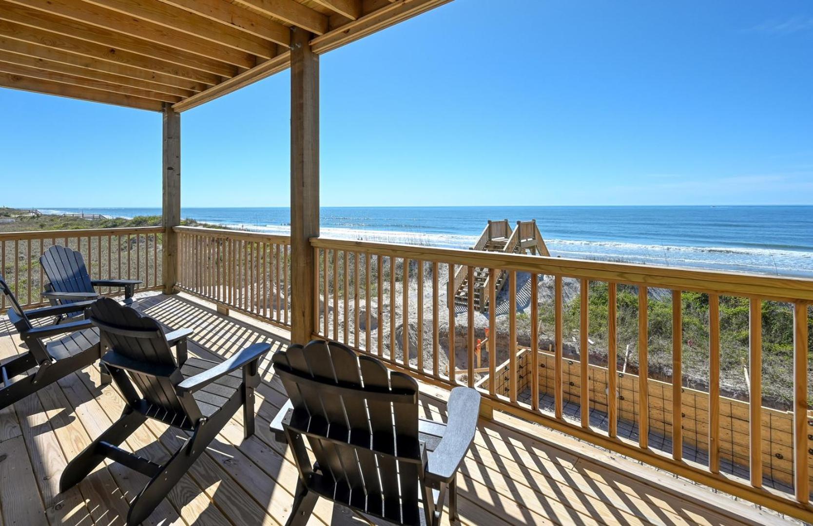 North Topsail Oceanfront with Shared Pool - Dogs Allowed - Elevator