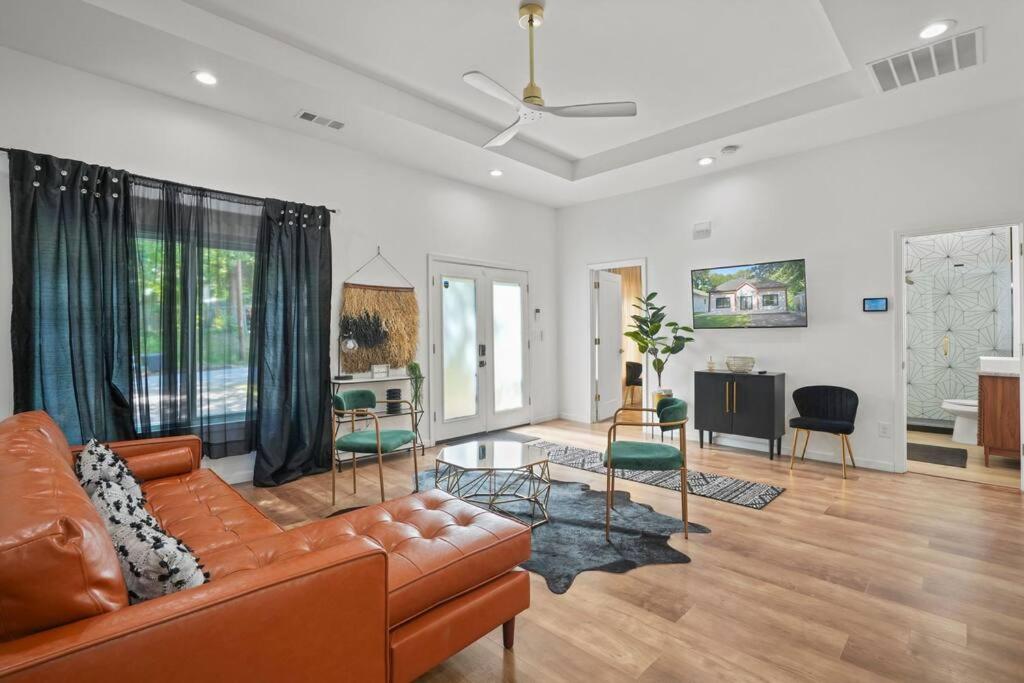 The Black Bungalow-Mins to Mercedes Benz Stadium view 4