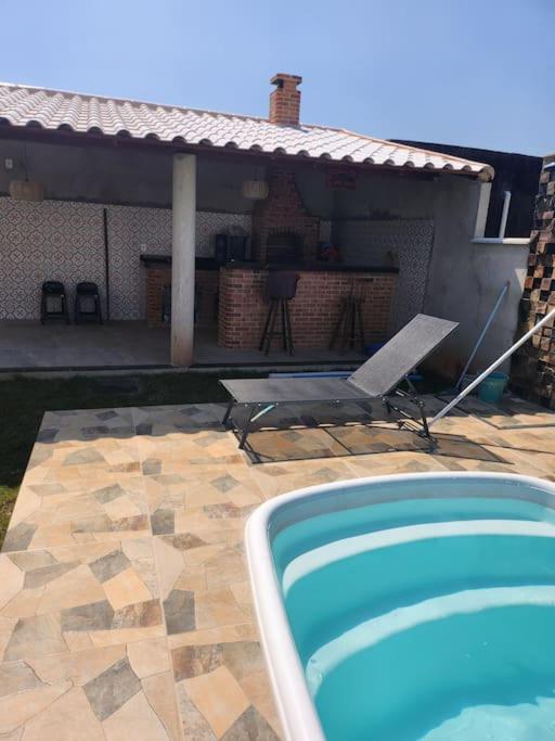 Aluga-se casa com area gourmet