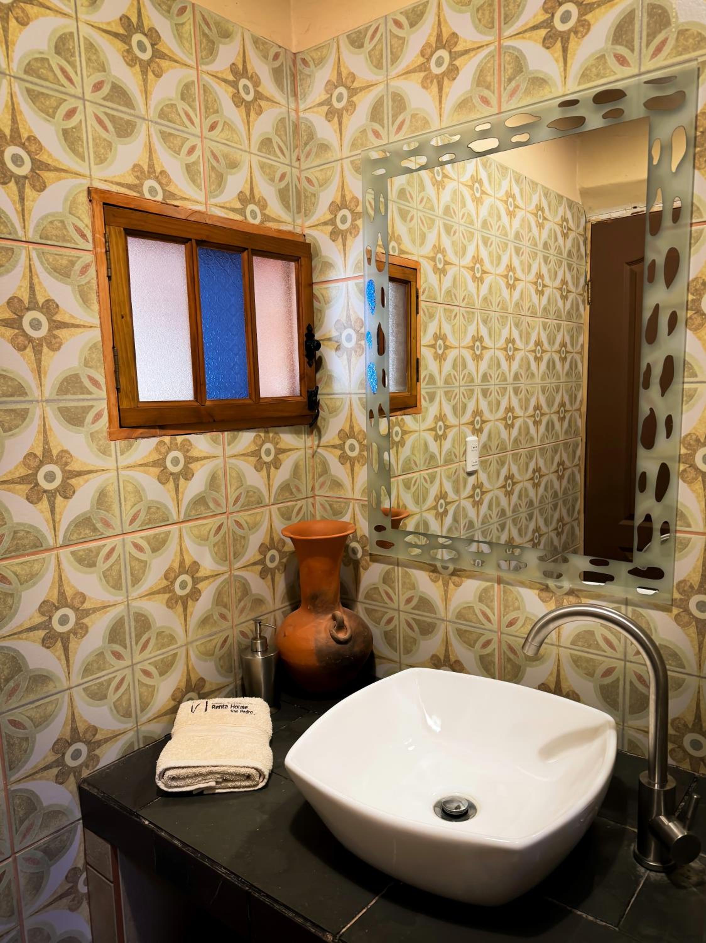 Hostal y Cabañas Renta House San Pedro