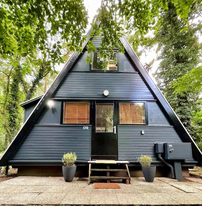 Cozy warm chalet in wooden nature near Maastricht-Gothamette House