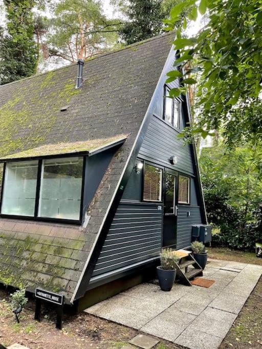 Cozy warm chalet in wooden nature near Maastricht-Gothamette House