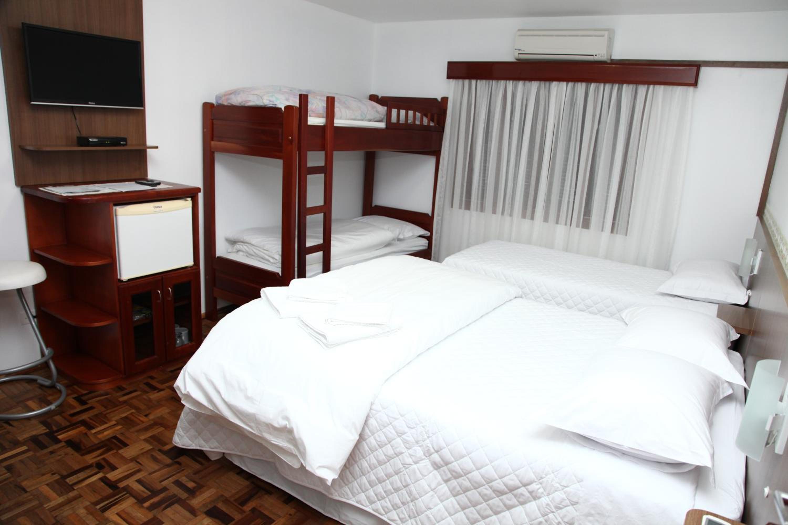 Hospedaria Gãstehaus Enzian