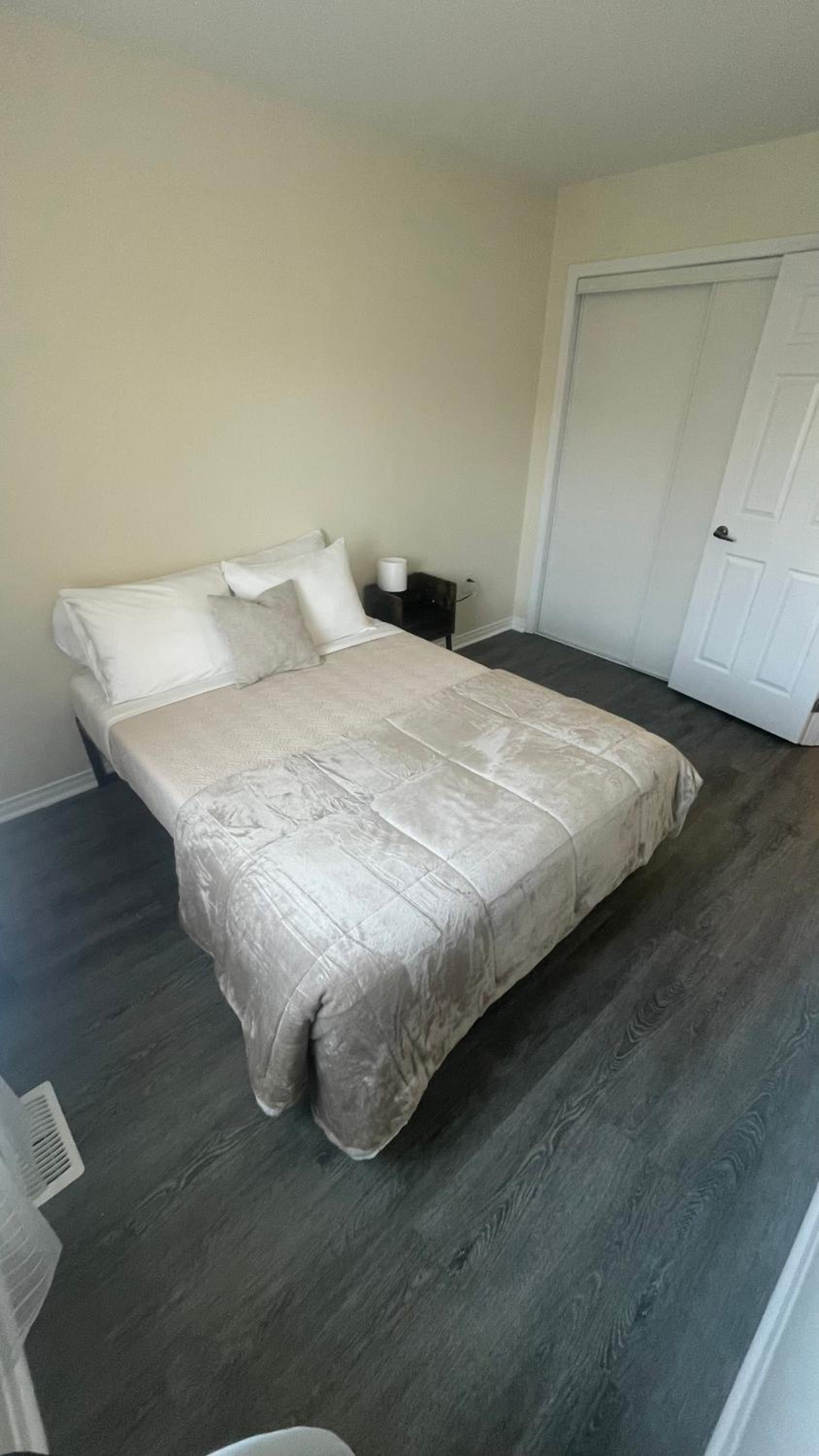 Entire Home in Caledonia 1 king Bed 2 Full Bed