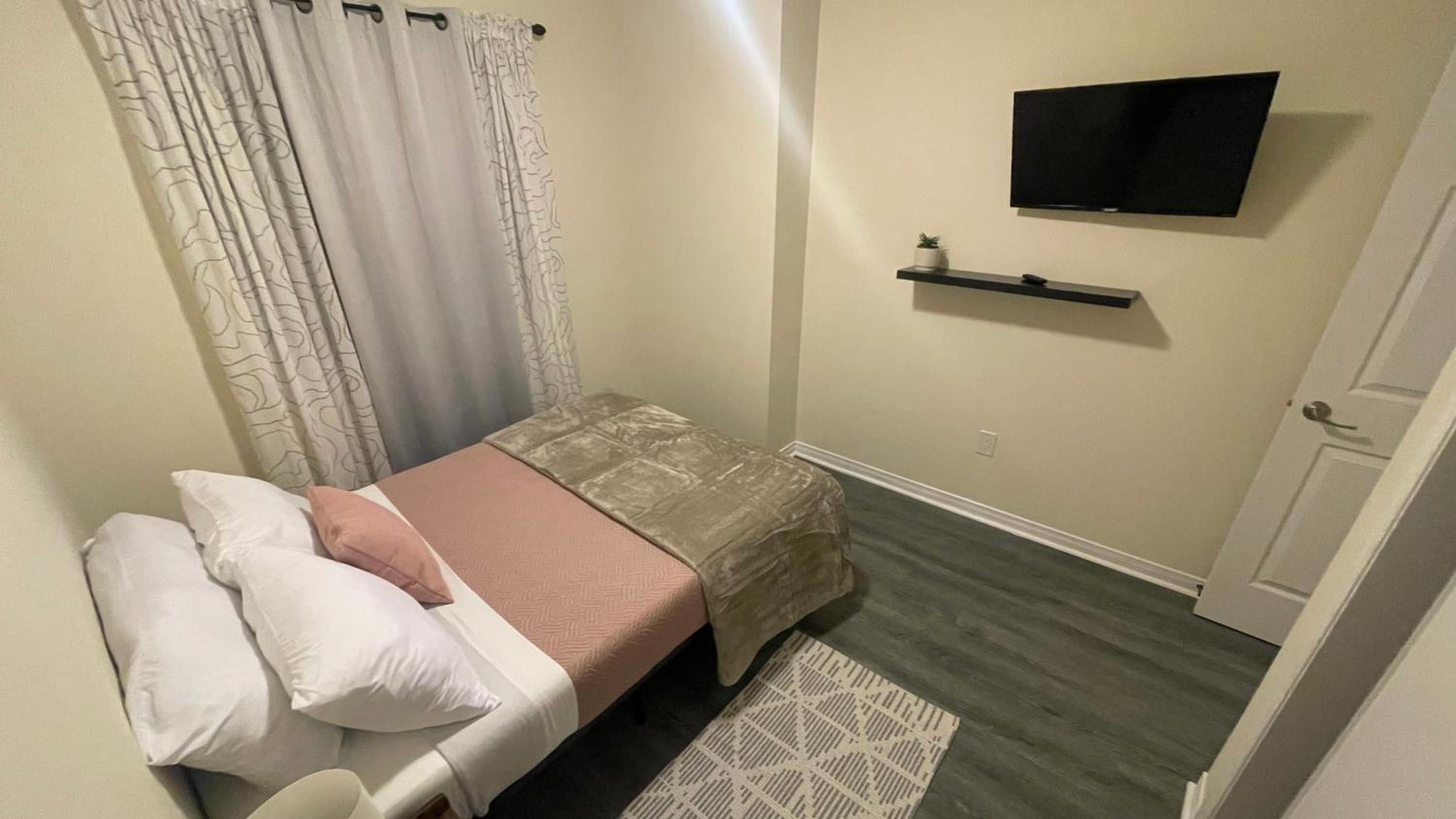 Entire Home in Caledonia 1 king Bed 2 Full Bed