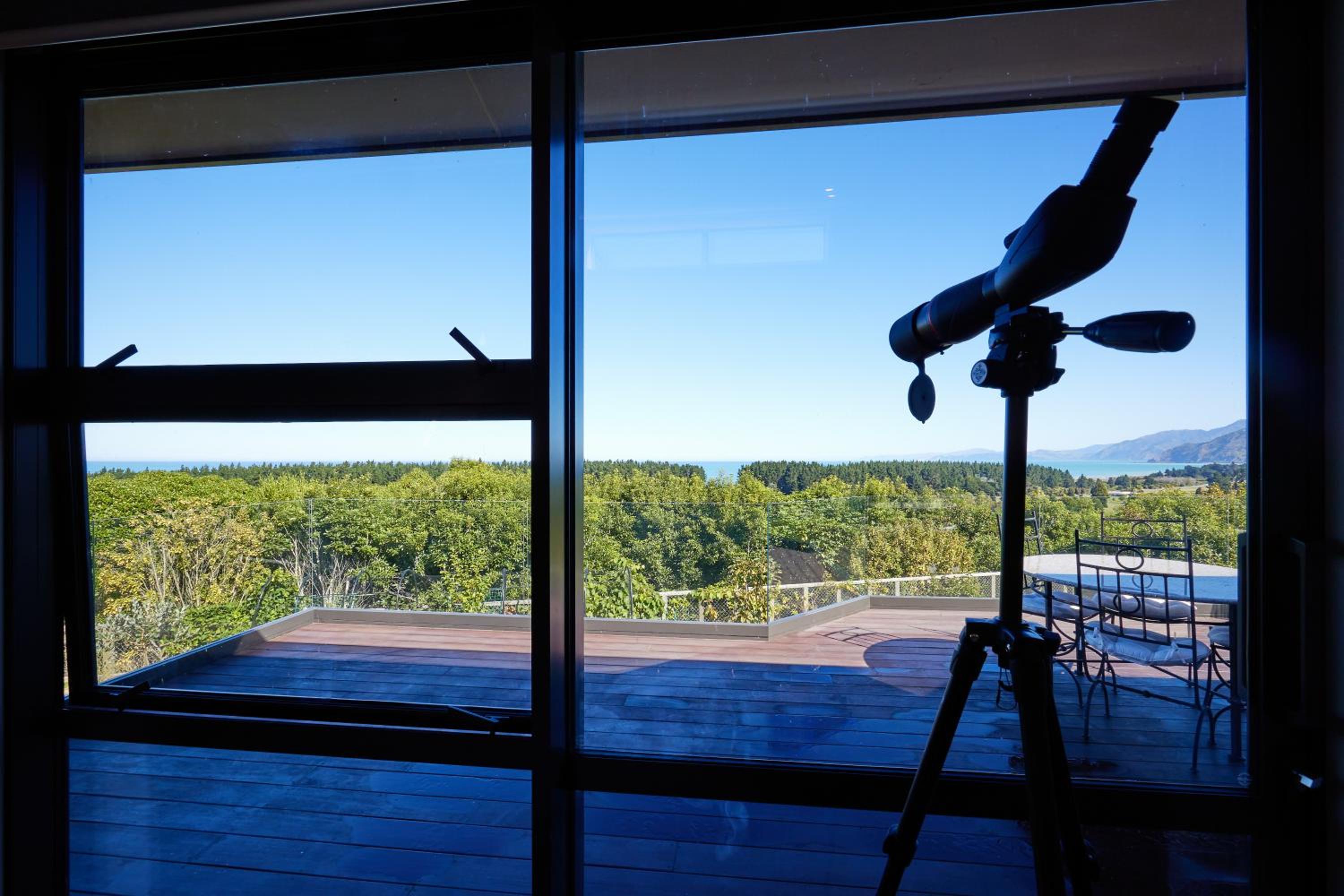 Modern peaceful home with views view 4