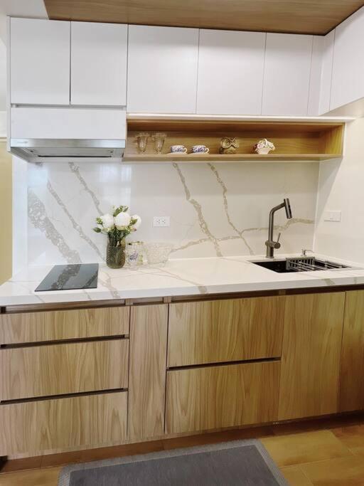 Modern Cozy 2BR Smart Lock Condo with Netflix 4K and YouTube Premium at Seawind view 3