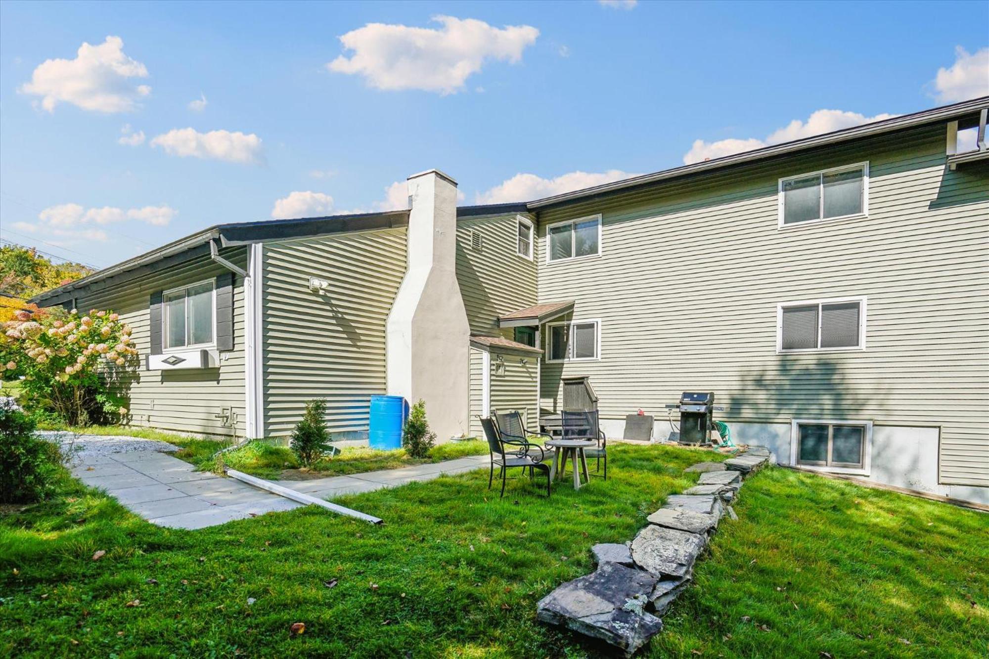 Stunning 4-Bed, 4-Bath Apartment Pet-Friendly Roaring Brook view 5