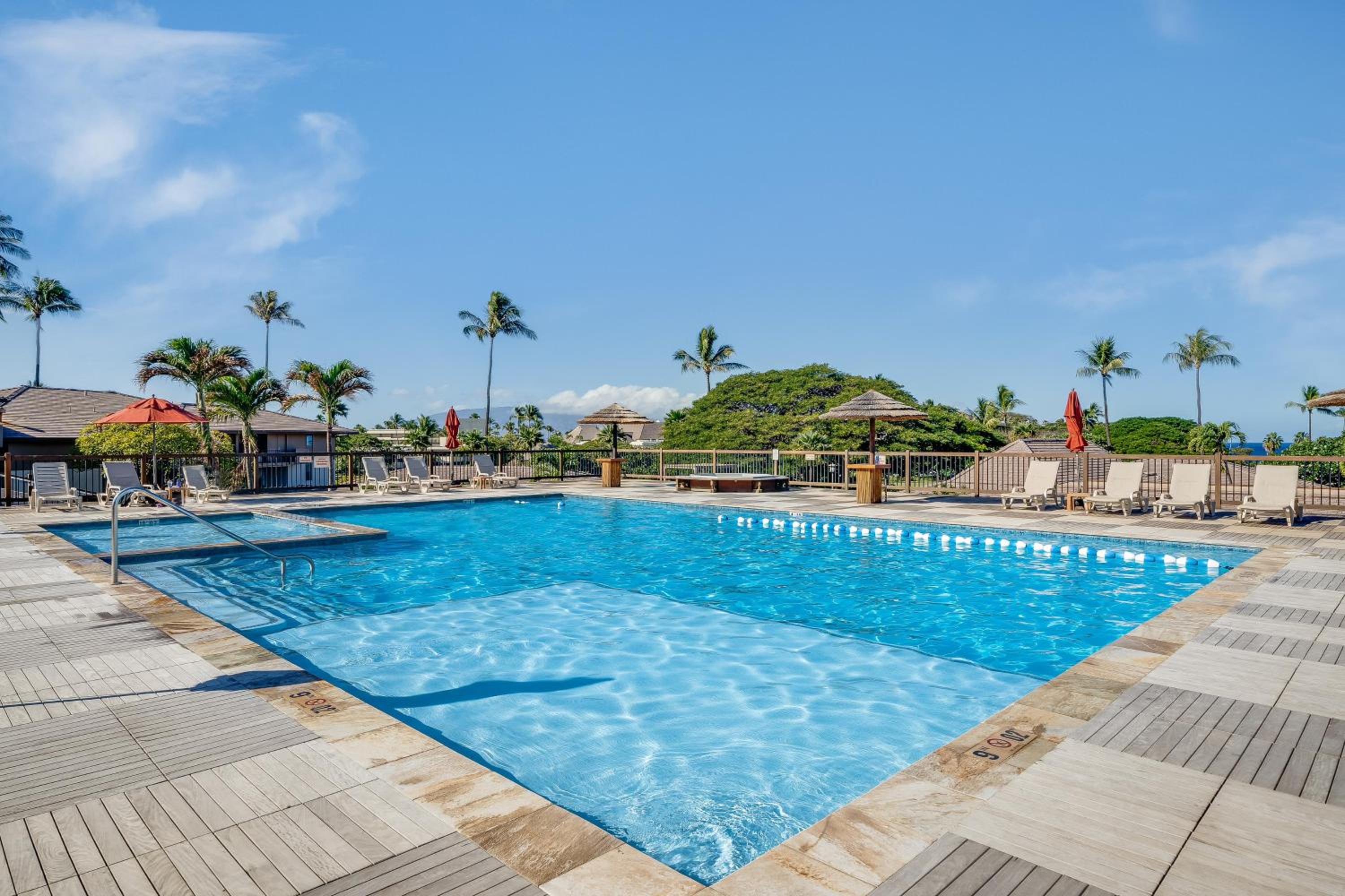 Eldorado E102 · EL E102 Quiet Condo w Lanai AC Beach Cabana Gym