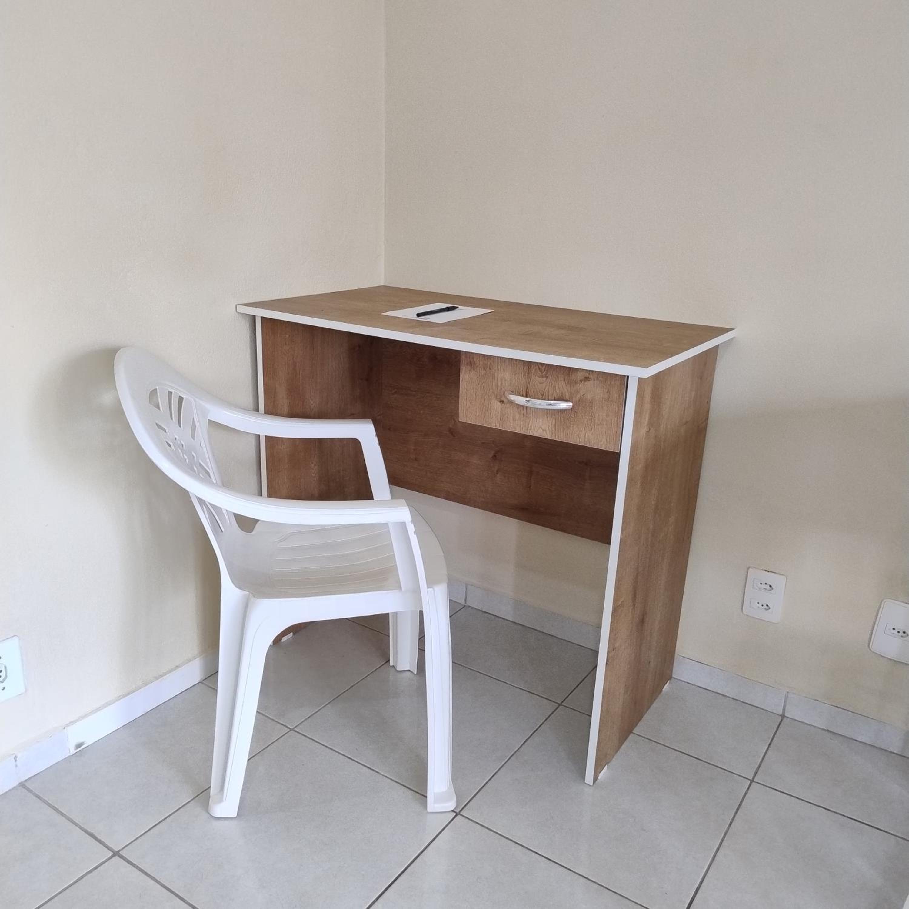 Kitnet bem localizada no bairro Costa e Silva