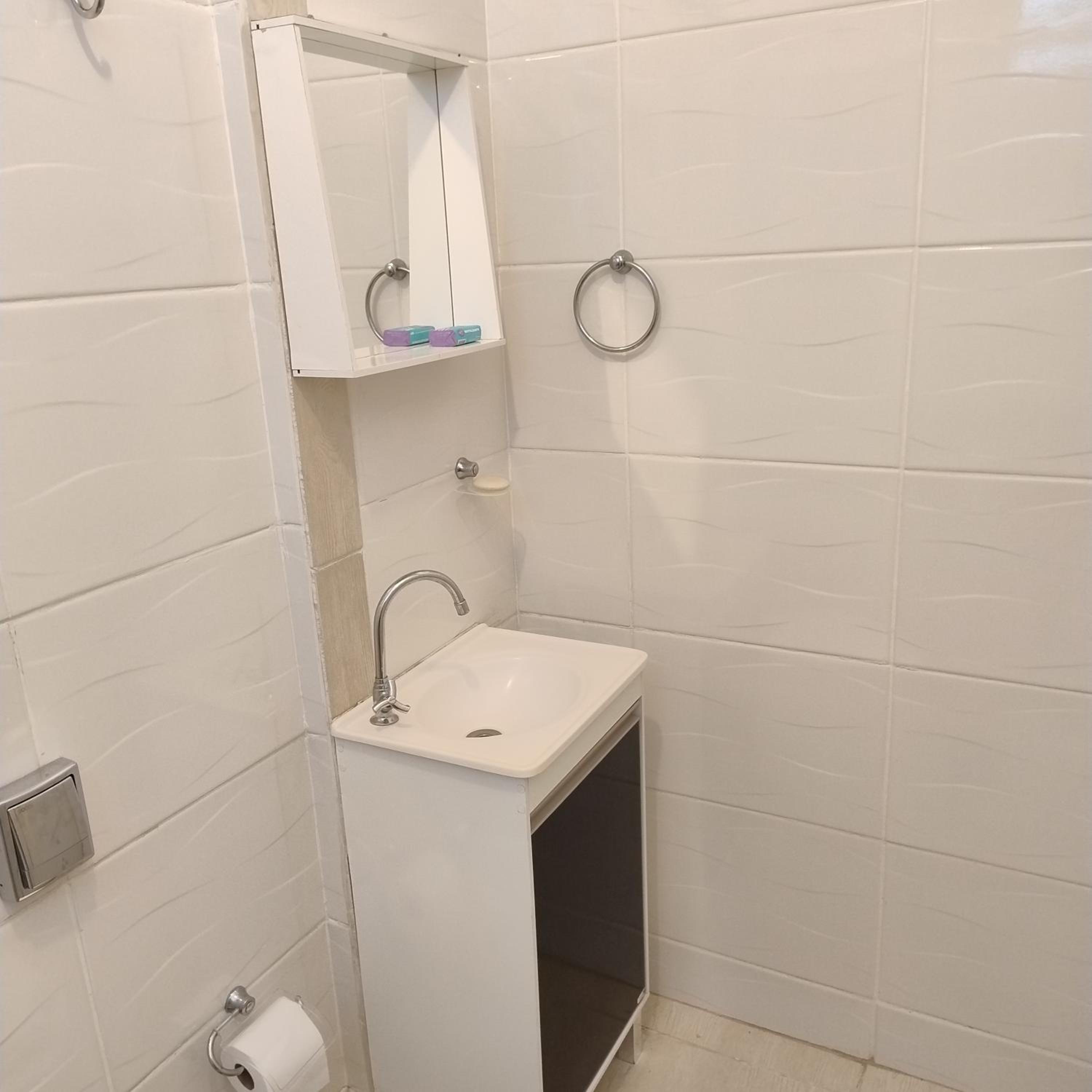 Kitnet bem localizada no bairro Costa e Silva