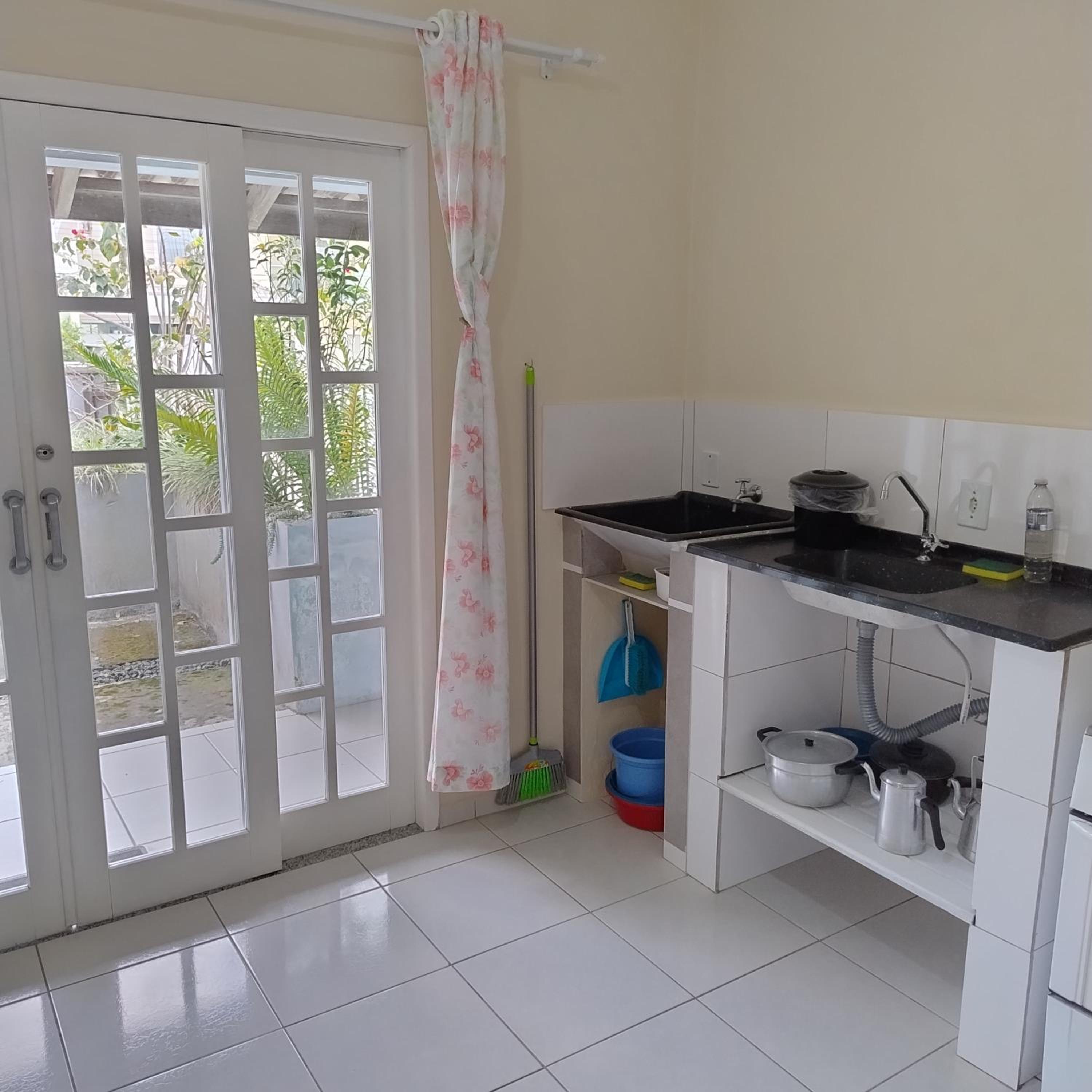 Kitnet bem localizada no bairro Costa e Silva