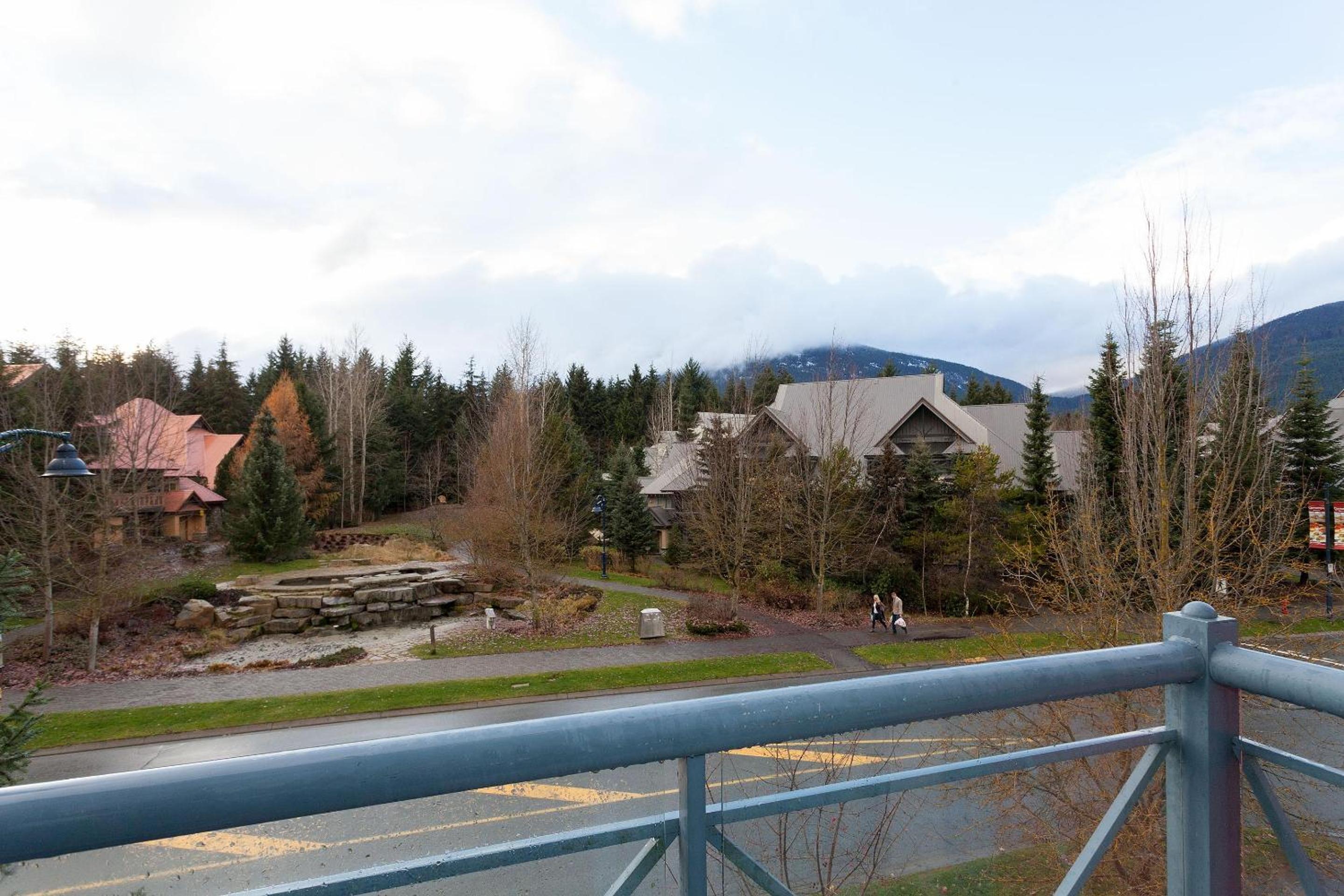 Alpenglow Lodge Two Bedroom Apartment by MVA