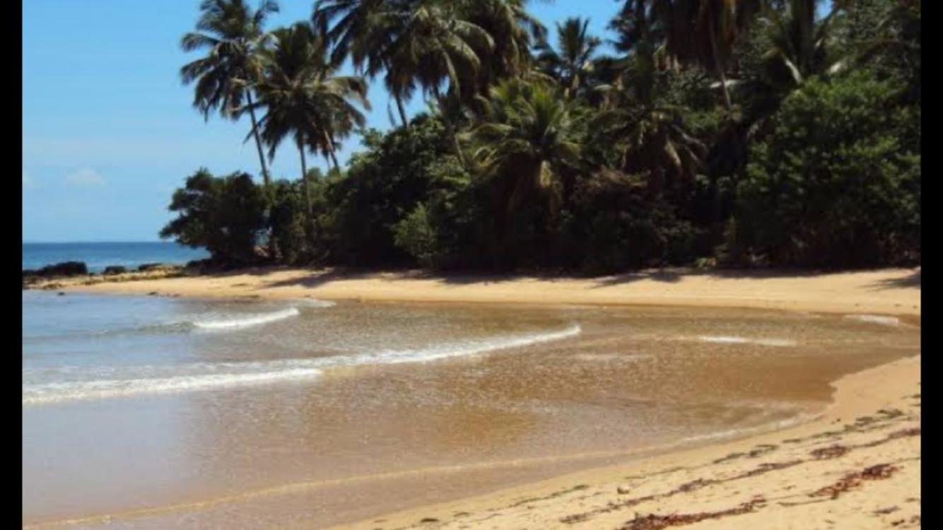 CASA com PISCINA e PRÓXIMA à PRAIA das PISCINAS NATURAIS - TAIPU DE FORA