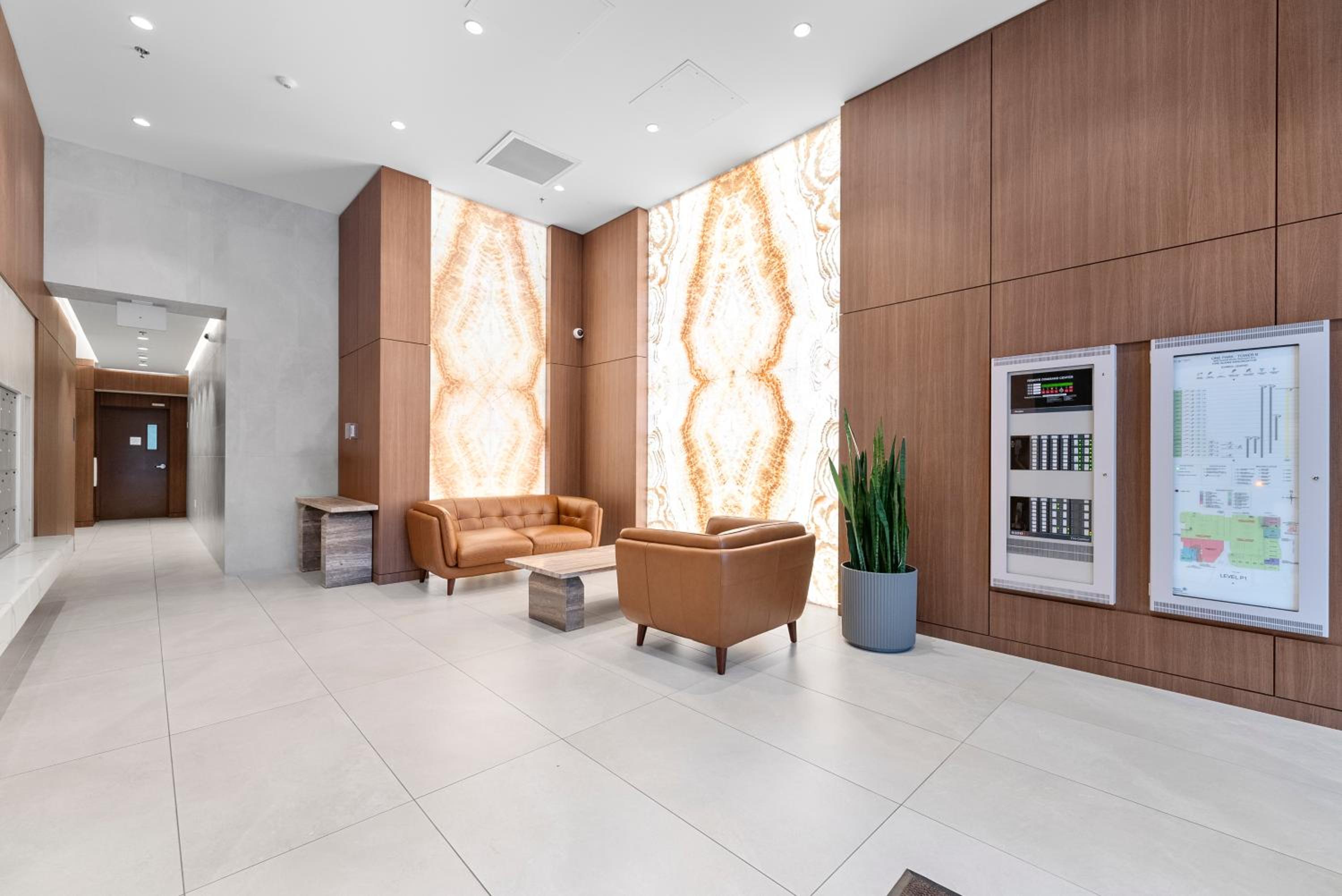 Brand new Stylists Richmond central 2B2BR