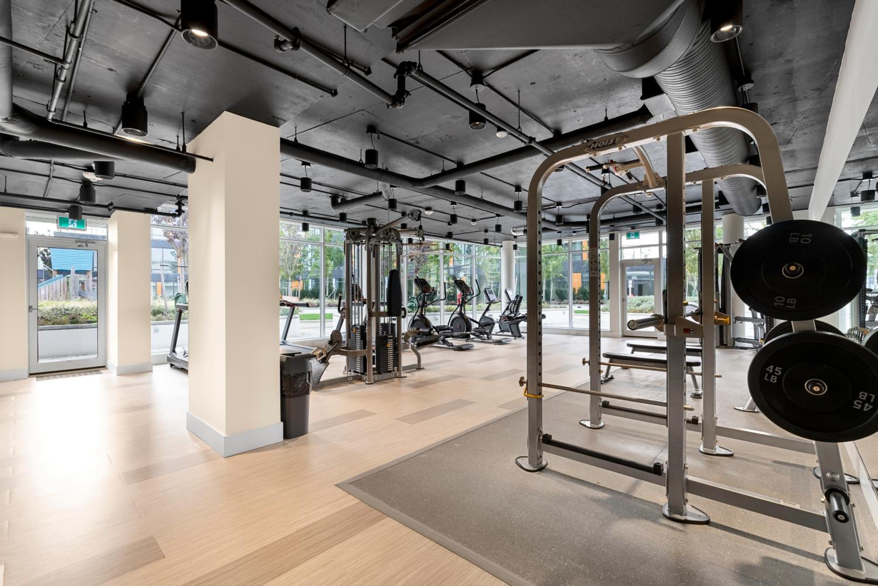 Brand new Stylists Richmond central 2B2BR