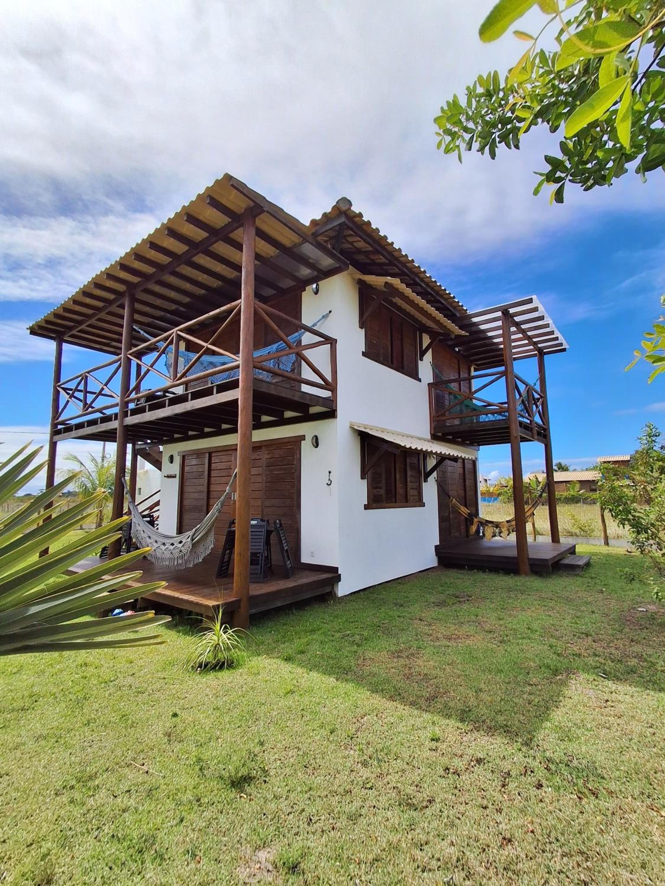 CASA com PISCINA e PRÓXIMA à PRAIA das PISCINAS NATURAIS - TAIPU DE FORA