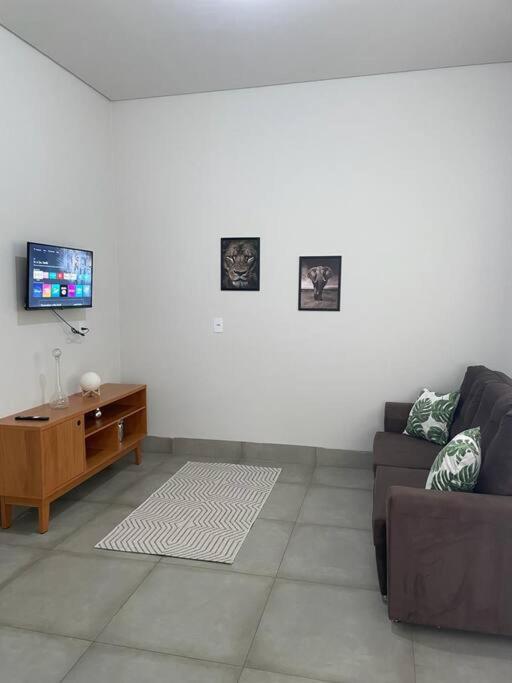 Casa completa, ótima localizacao para 4 pessoas