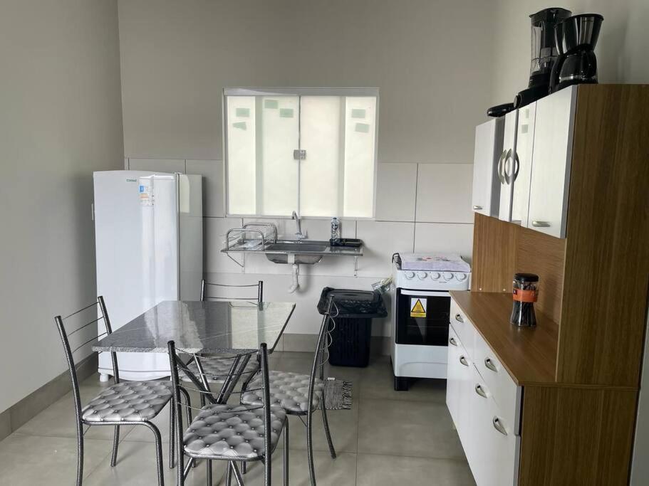 Casa completa, ótima localizacao para 4 pessoas