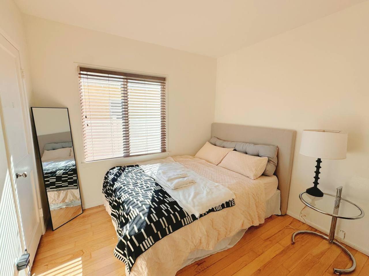 Coastal Comfort Homestay in West Los Angeles