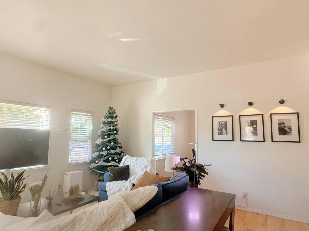 Coastal Comfort Homestay in West Los Angeles