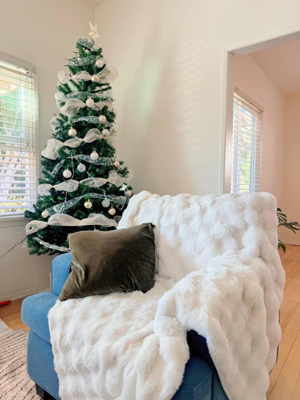 Coastal Comfort Homestay in West Los Angeles