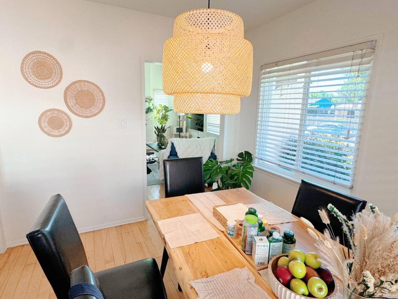 Coastal Comfort Homestay in West Los Angeles