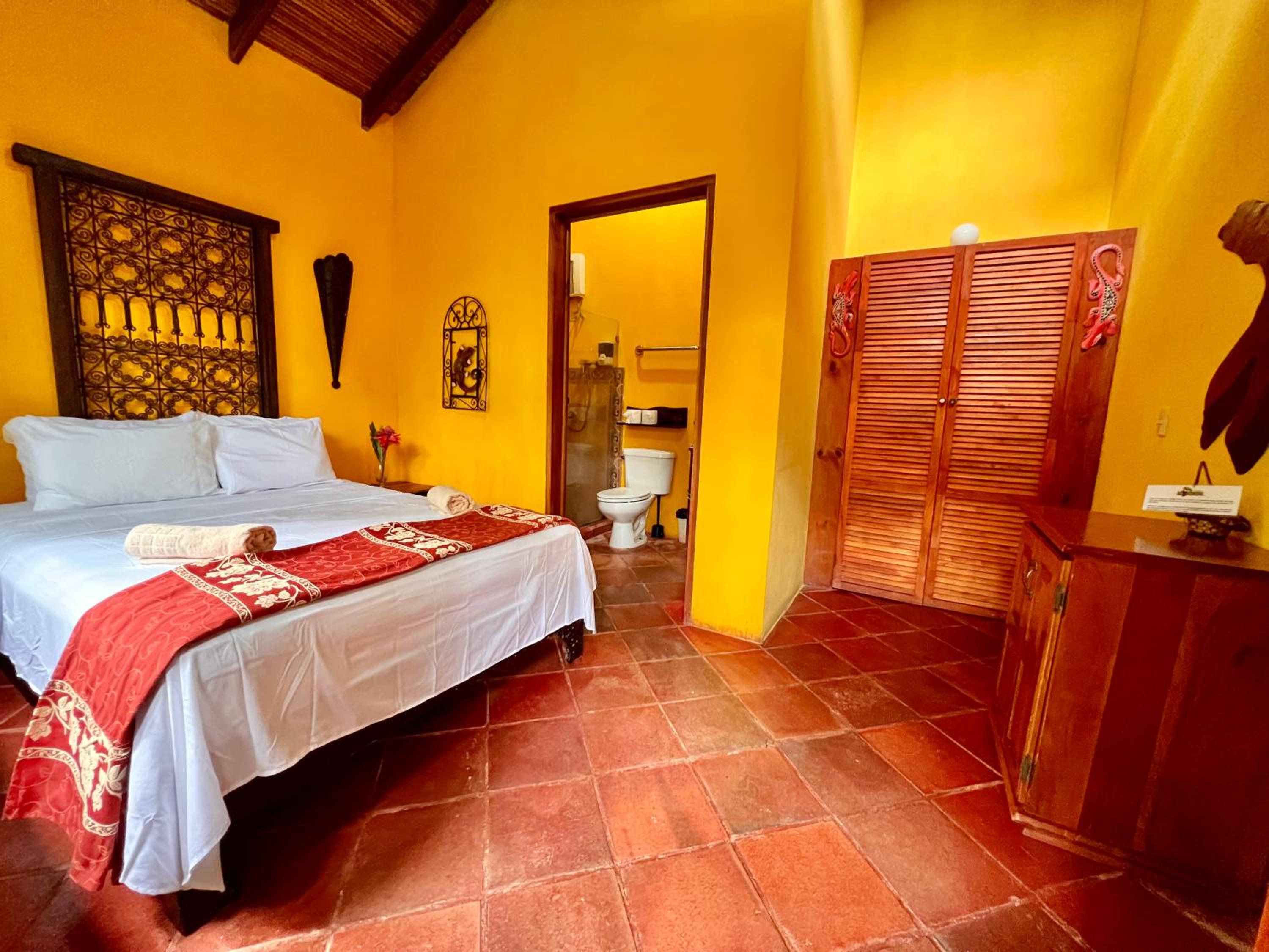 Eco Zaru, Experience Authentic Costa Rican Jungle & Ocean Bliss