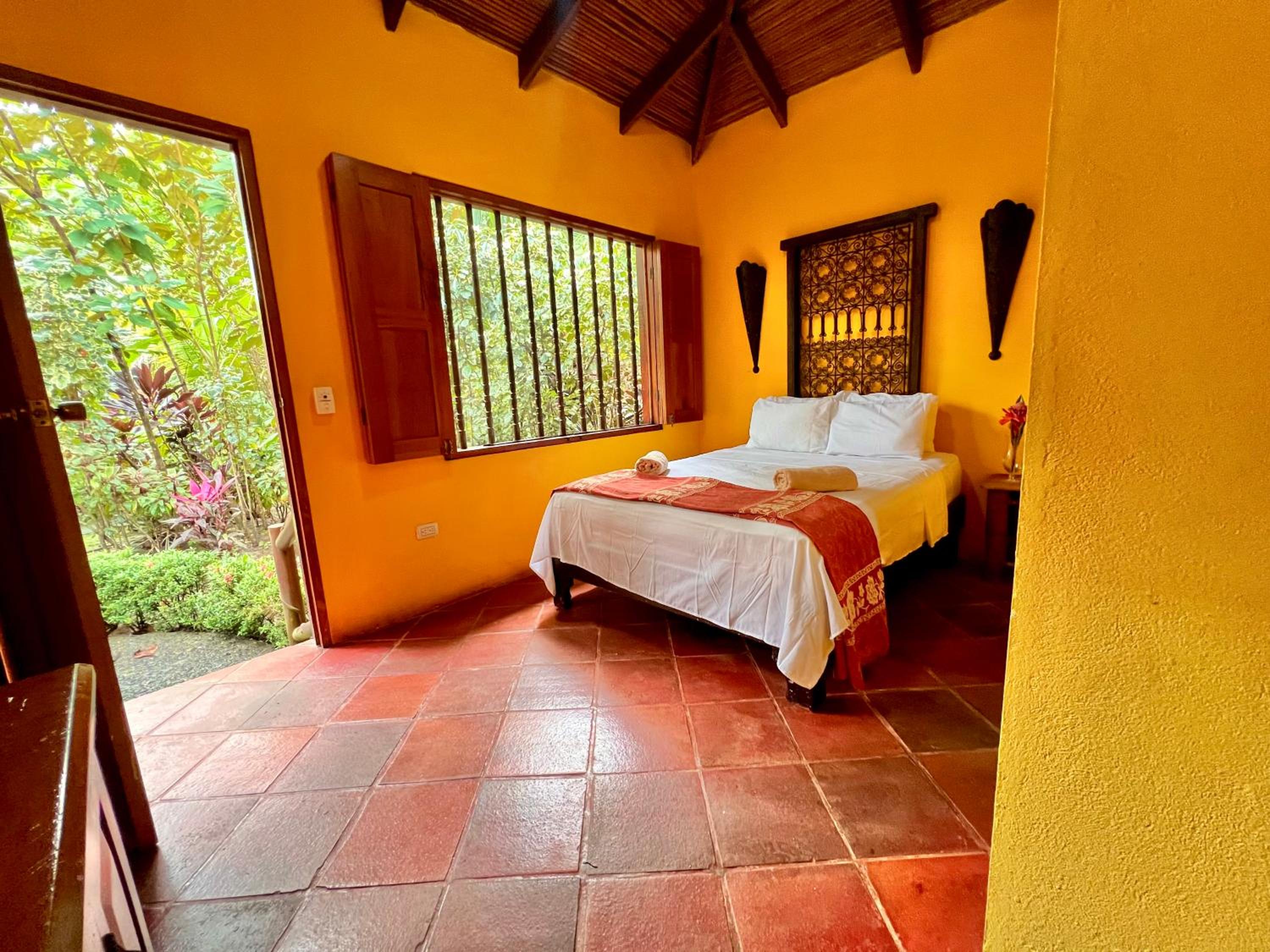 Eco Zaru, Experience Authentic Costa Rican Jungle & Ocean Bliss