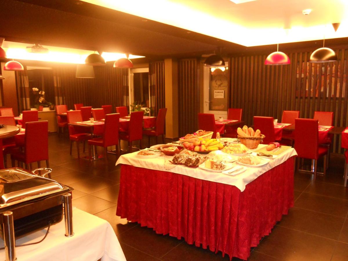 restaurant