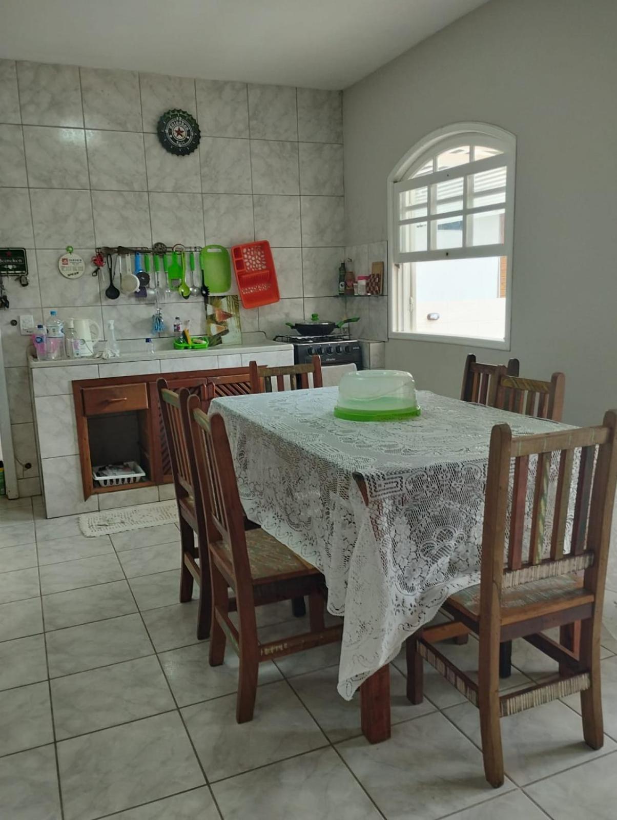 Confortável casa com piscina