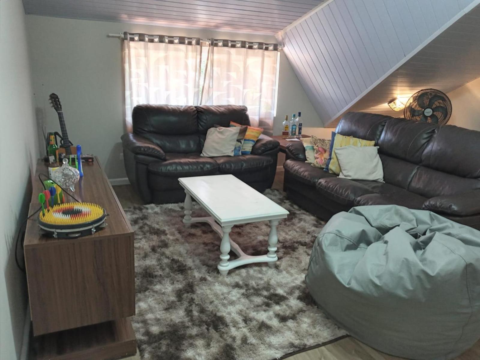 Confortável casa com piscina