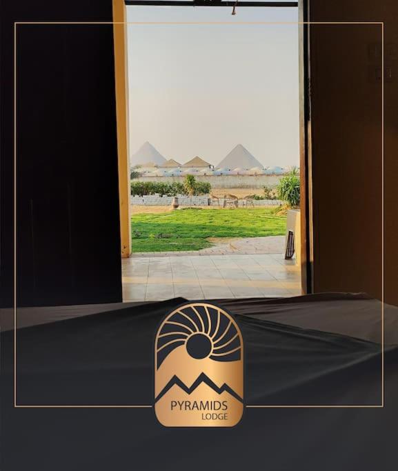 Pyramids Lodge