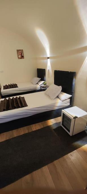 Pyramids Lodge