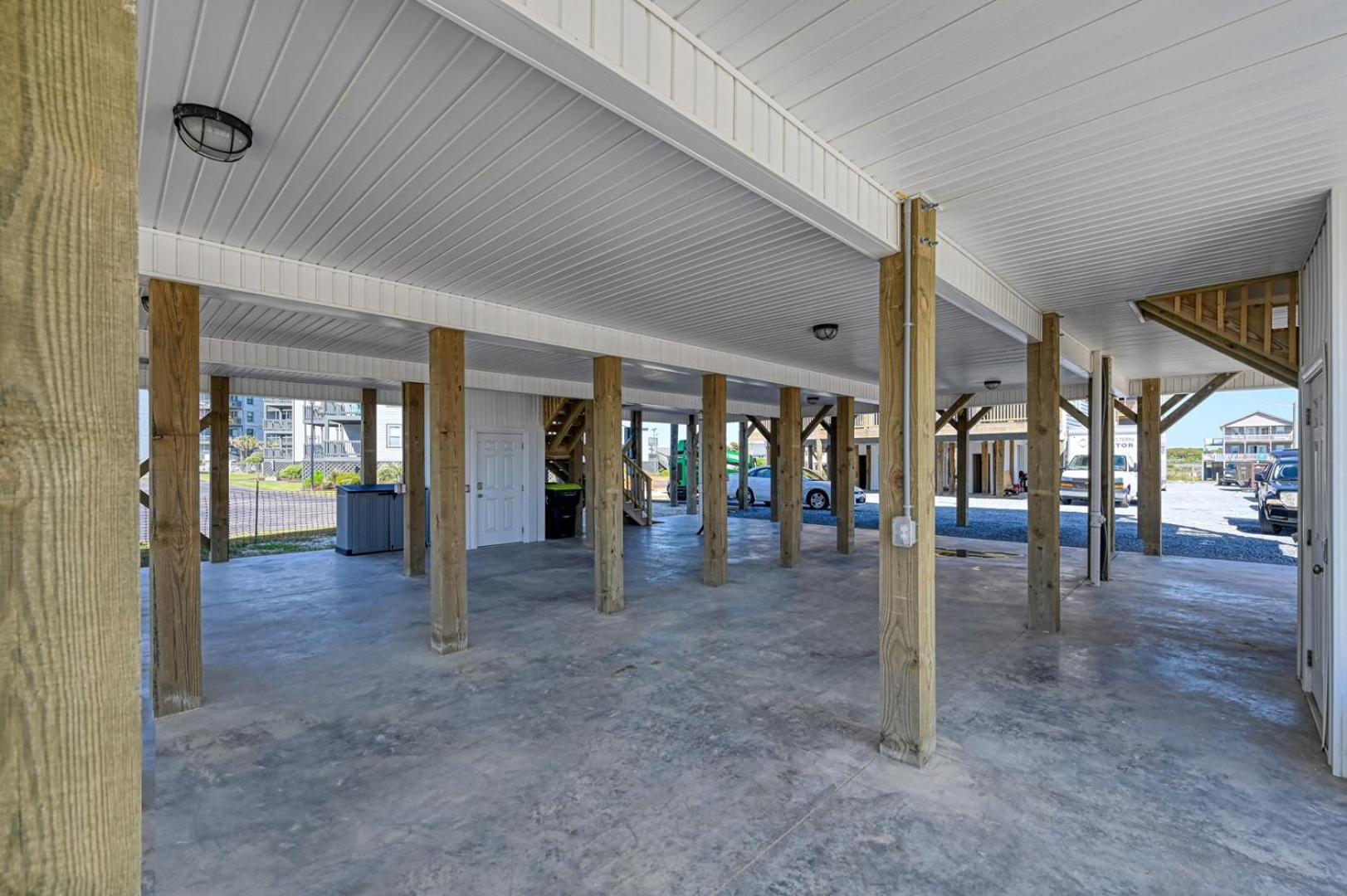 North Topsail Oceanfront with Shared Pool - Dogs Allowed - Elevator