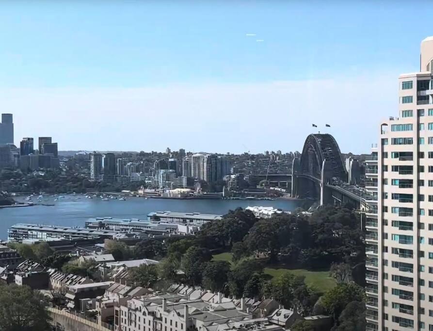 Luxury 1BR Iconic Harbour Views in Barangaroo