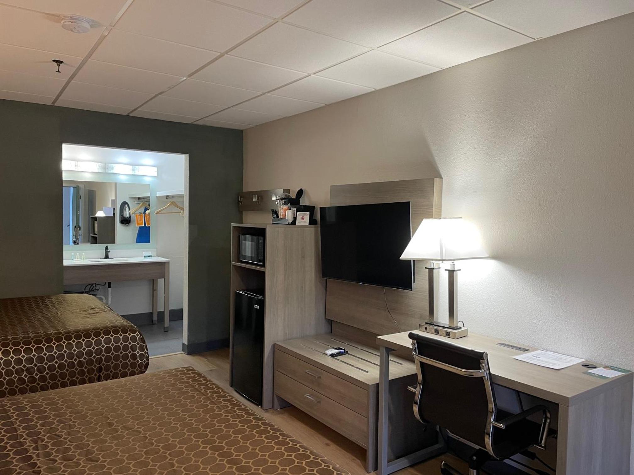 Quality Inn Downtown Helen view 5