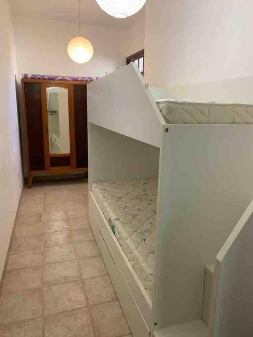 Casa Meaipe! Casa arejada e confortável com jardim
