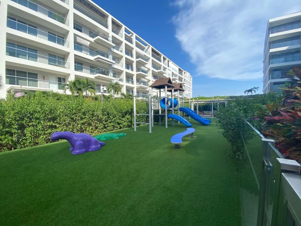 Manzanillo Bay Aparments by Wynwood House