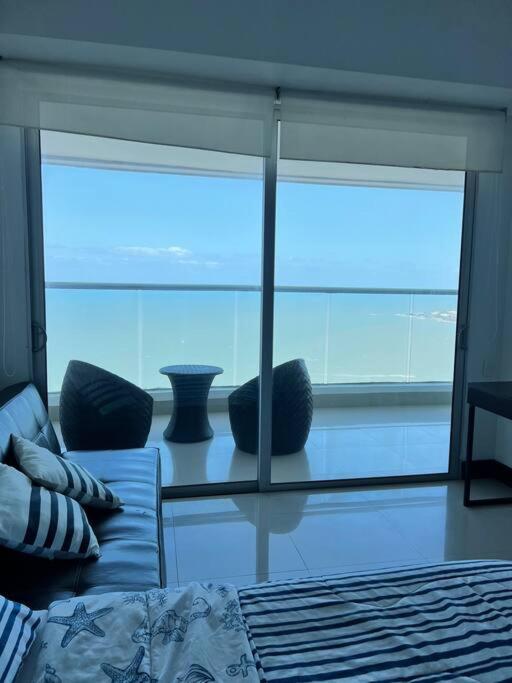 Descanso y confort frente al mar!