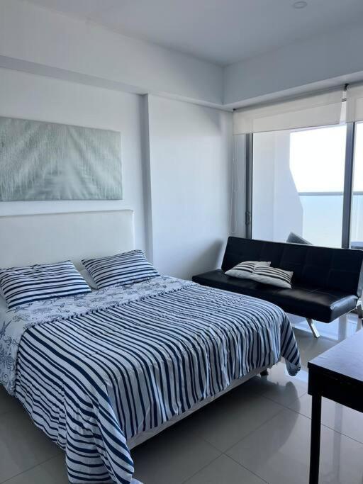 Descanso y confort frente al mar!